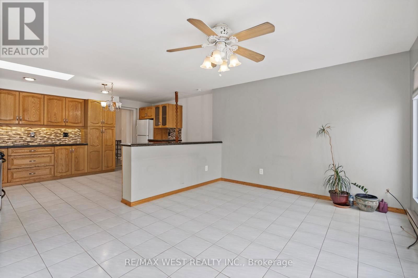 102 EILEEN AVENUE Image 15