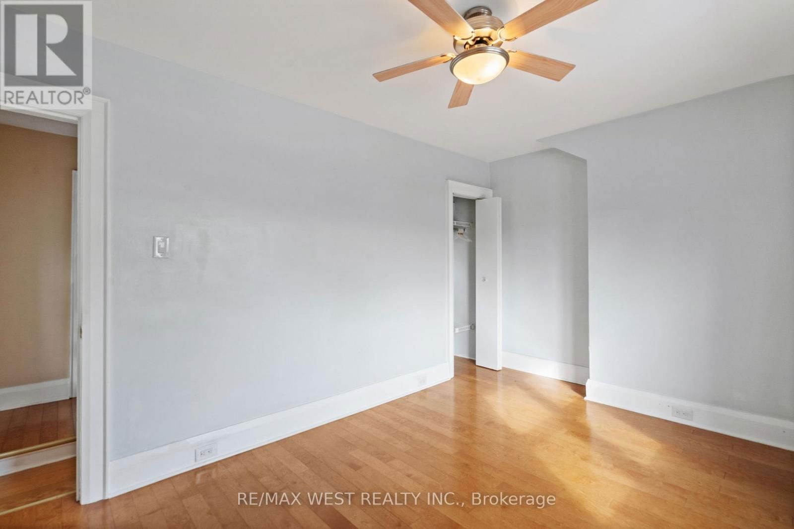 102 EILEEN AVENUE Image 19