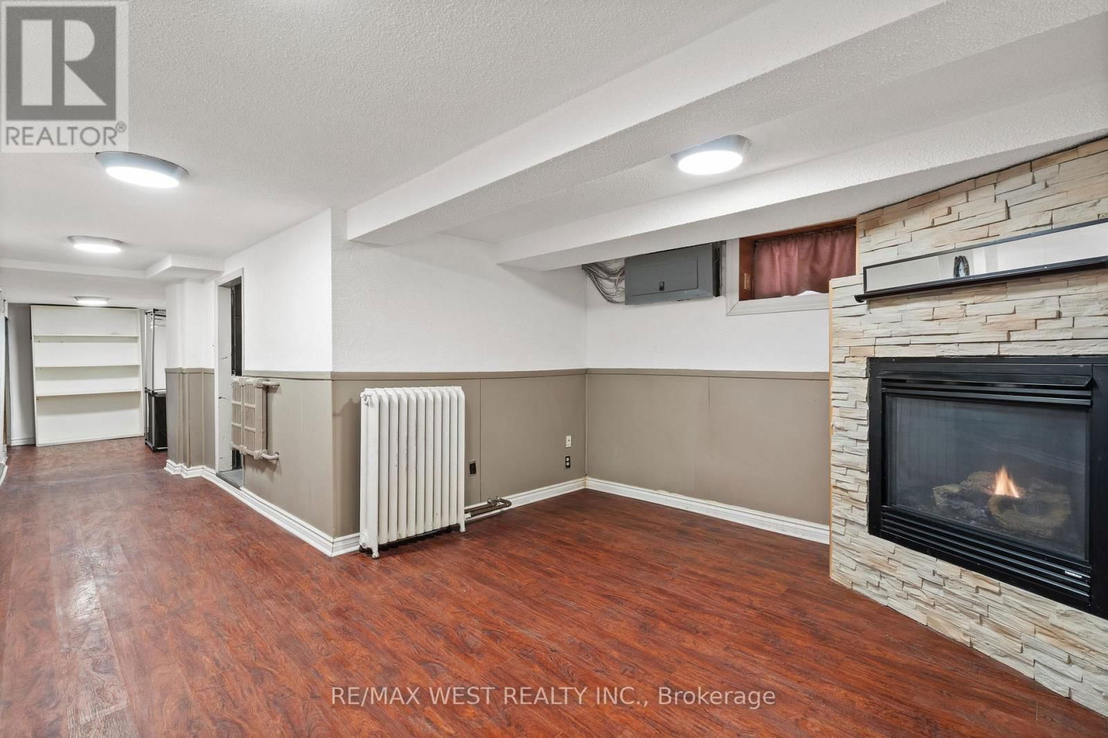 102 EILEEN AVENUE Image 24