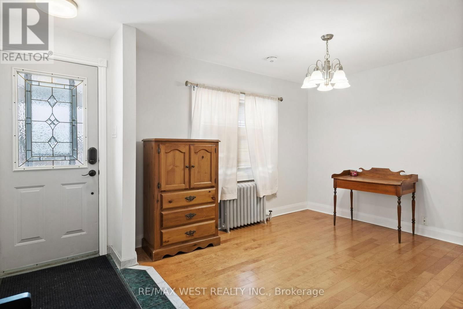 102 EILEEN AVENUE Image 3