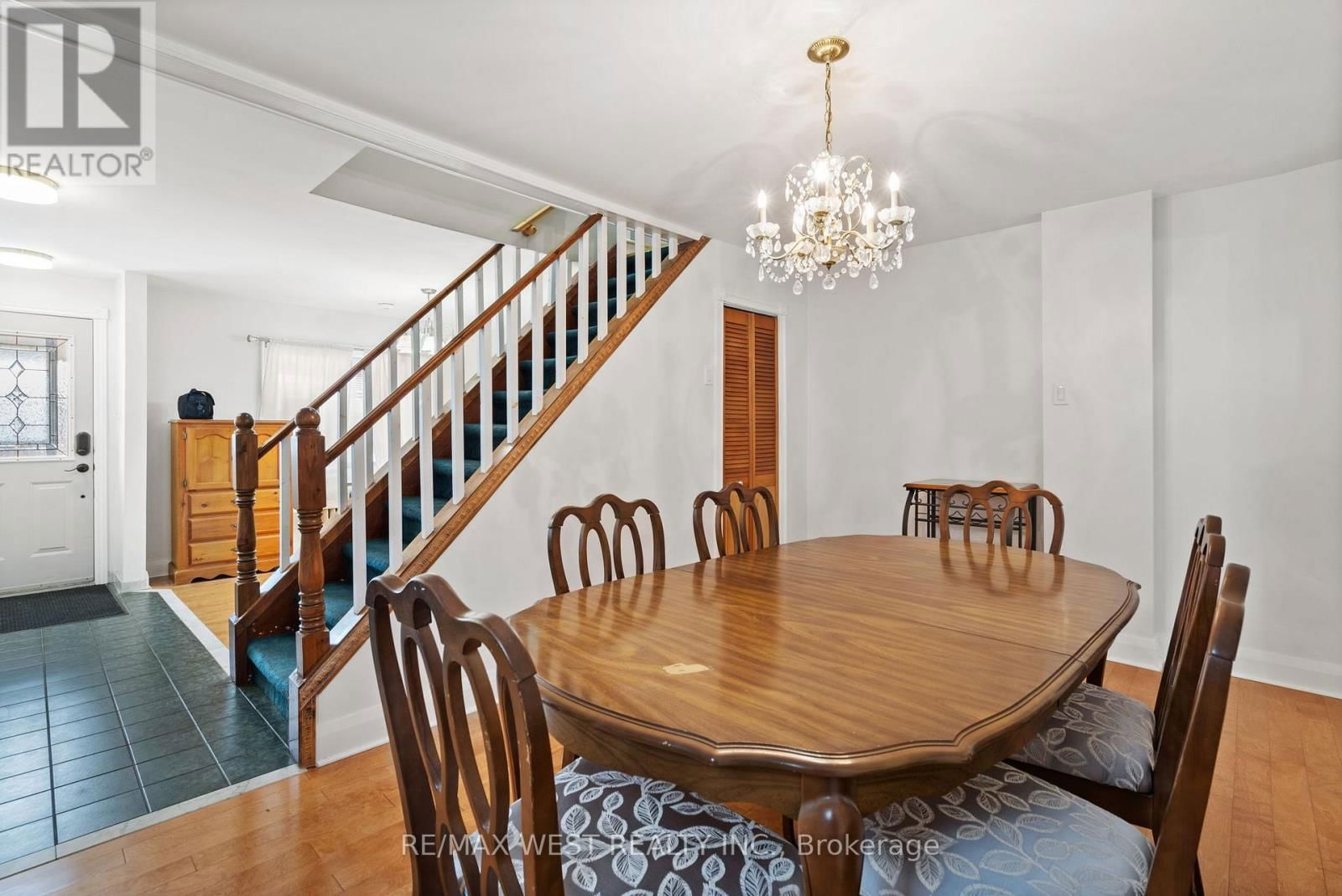 102 EILEEN AVENUE Image 8