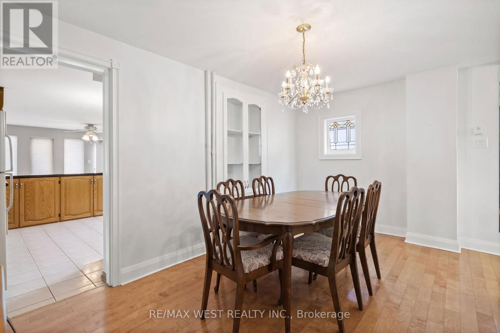 102 EILEEN AVENUE Image 9