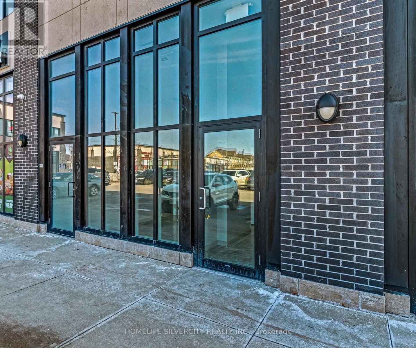 112 - 2 DEWSIDE DRIVE Image 4