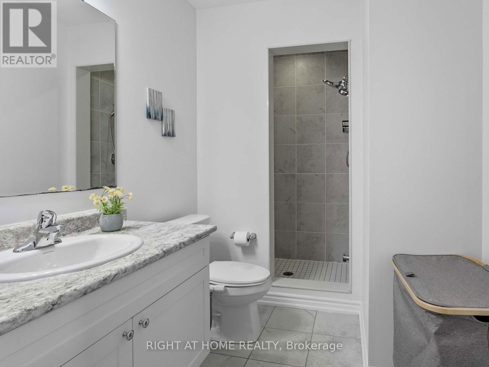 651 LAKING TERRACE Image 19