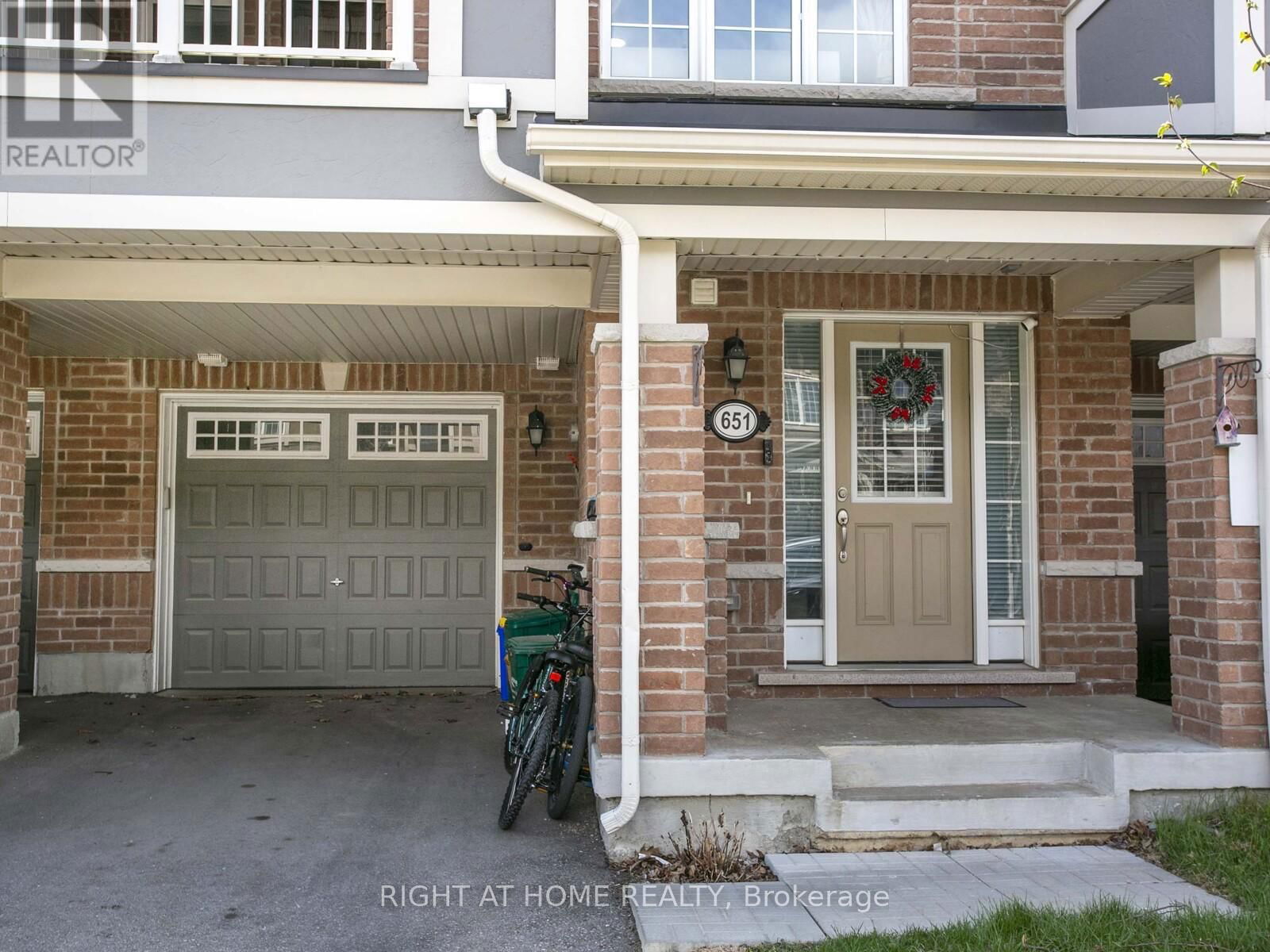 651 LAKING TERRACE Image 2