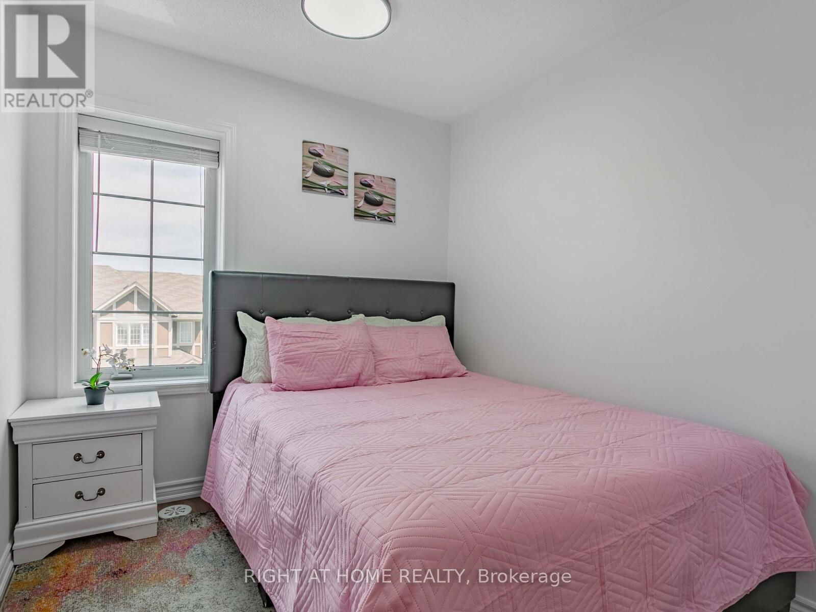651 LAKING TERRACE Image 20