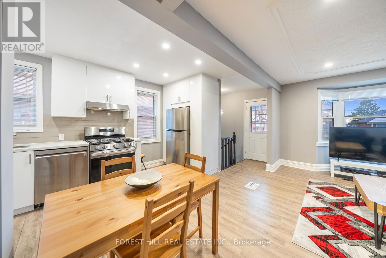542 GLEN PARK AVENUE Image 10