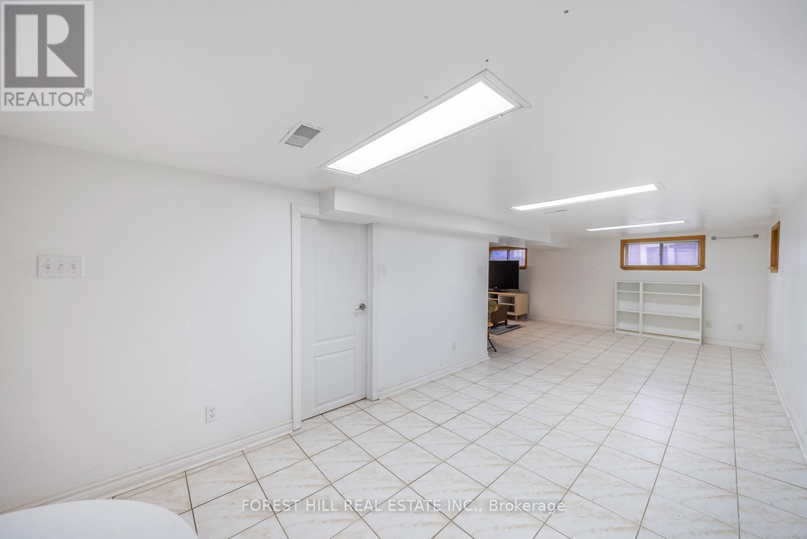 542 GLEN PARK AVENUE Image 21