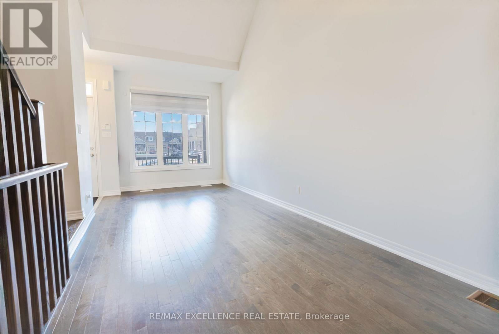 28 BLUESTONE CRESCENT Image 3