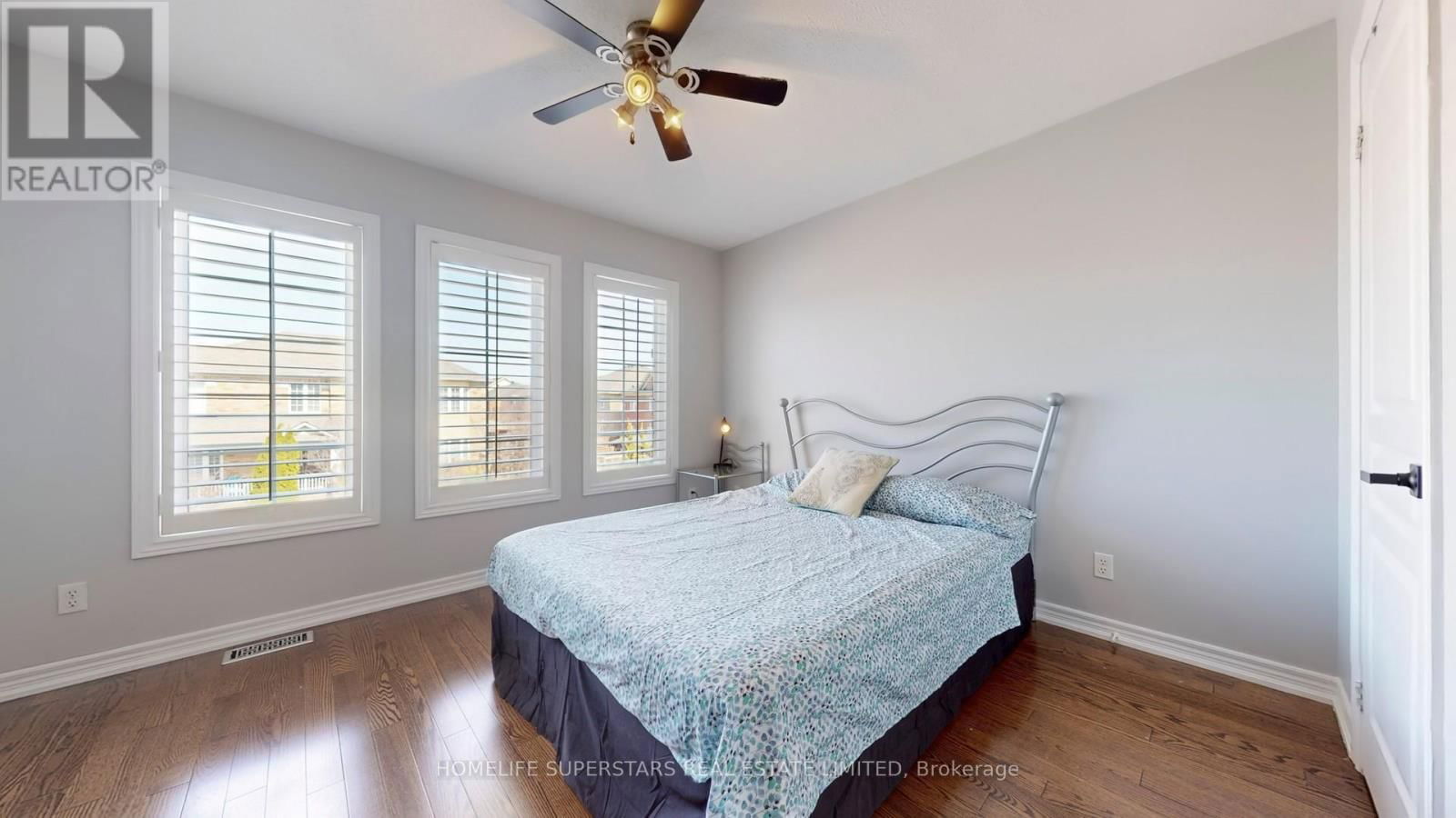 1106 LITTLE CRESCENT Image 31