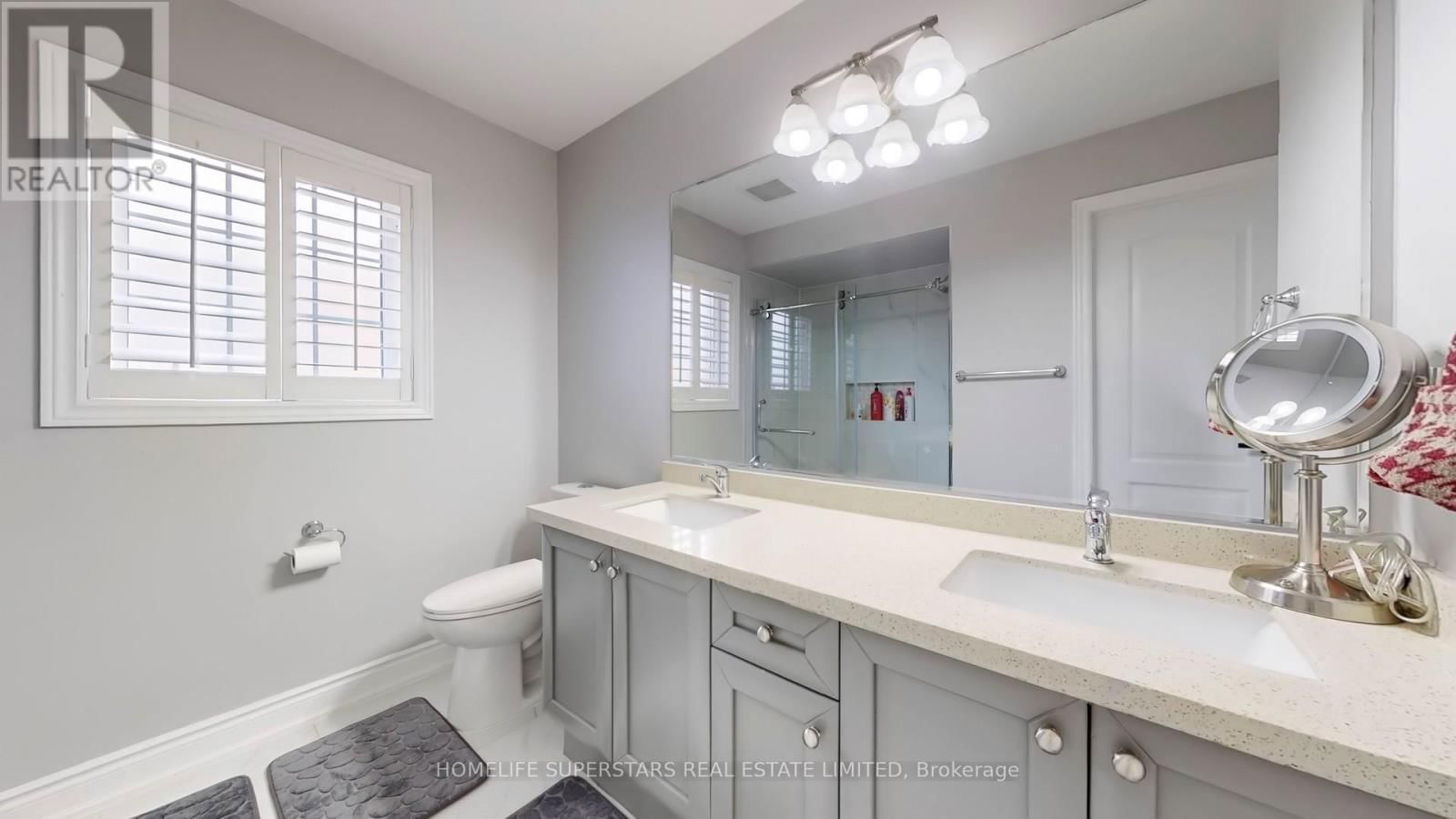 1106 LITTLE CRESCENT Image 33