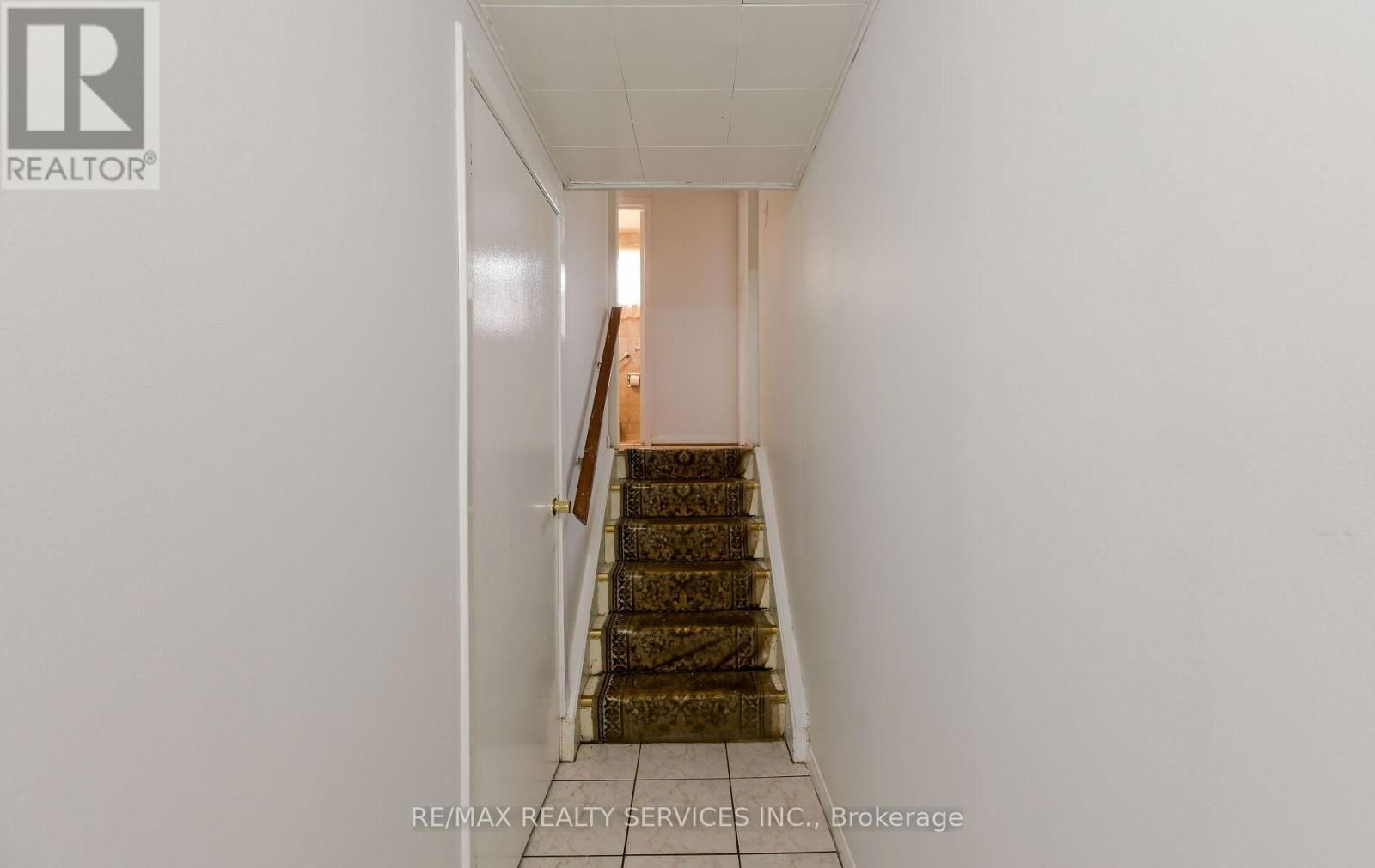 140 CLARENCE STREET Image 24