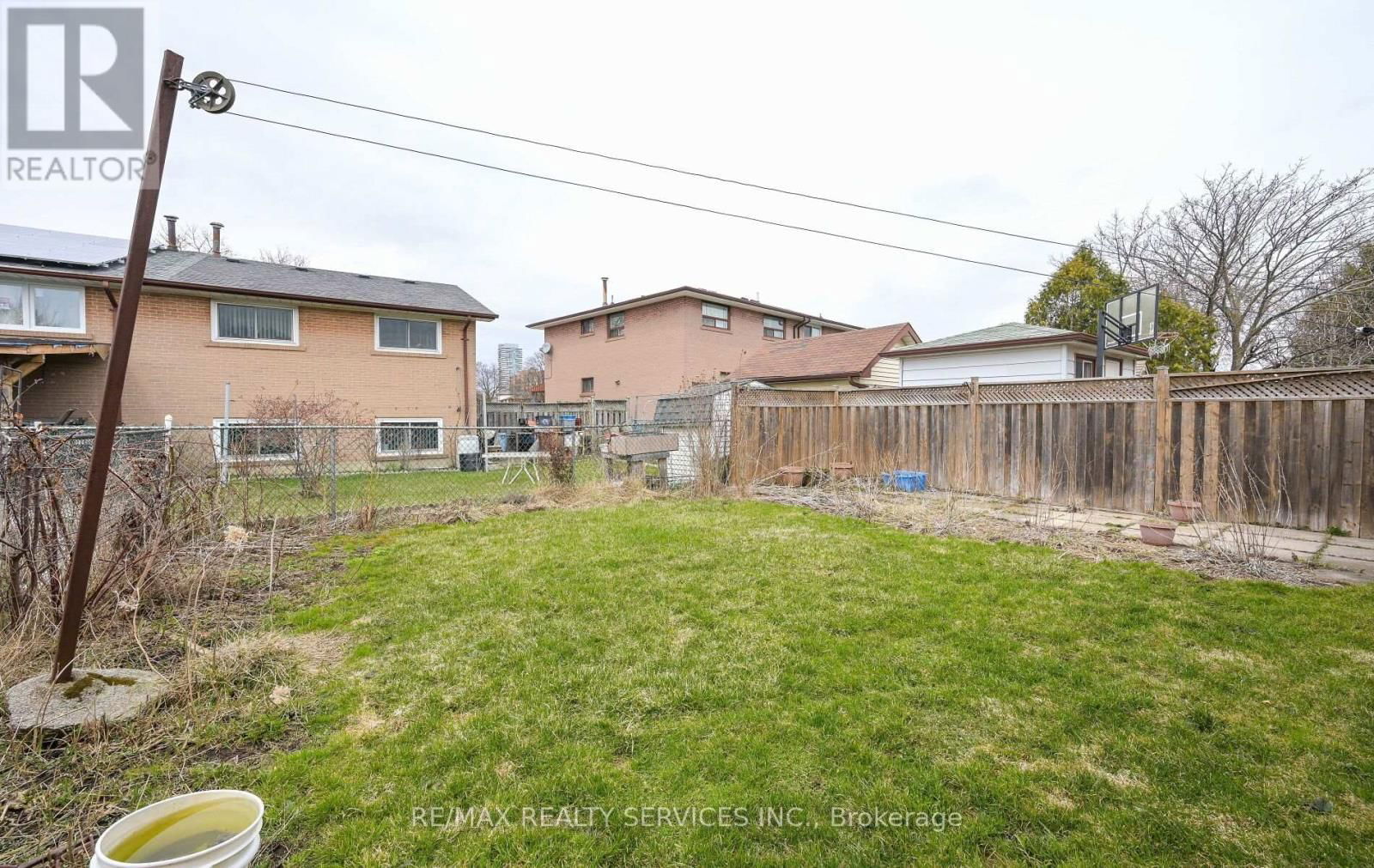 140 CLARENCE STREET Image 36