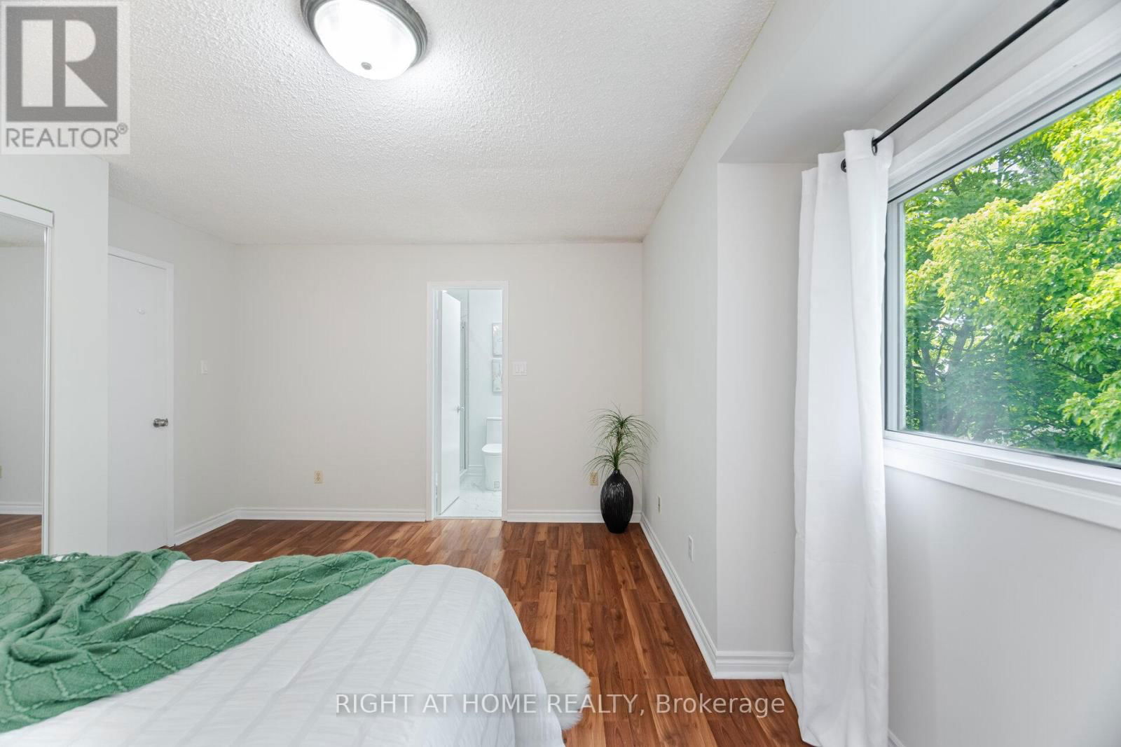 98 - 3600 COLONIAL DRIVE Image 23