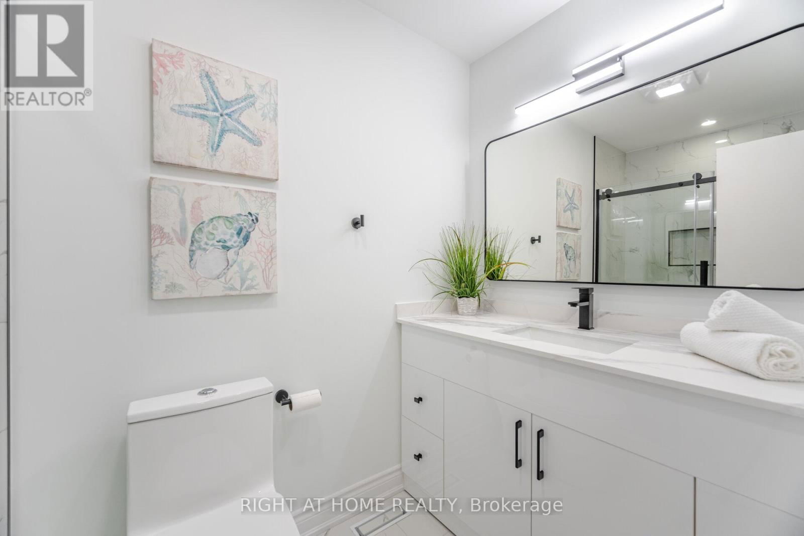 98 - 3600 COLONIAL DRIVE Image 24