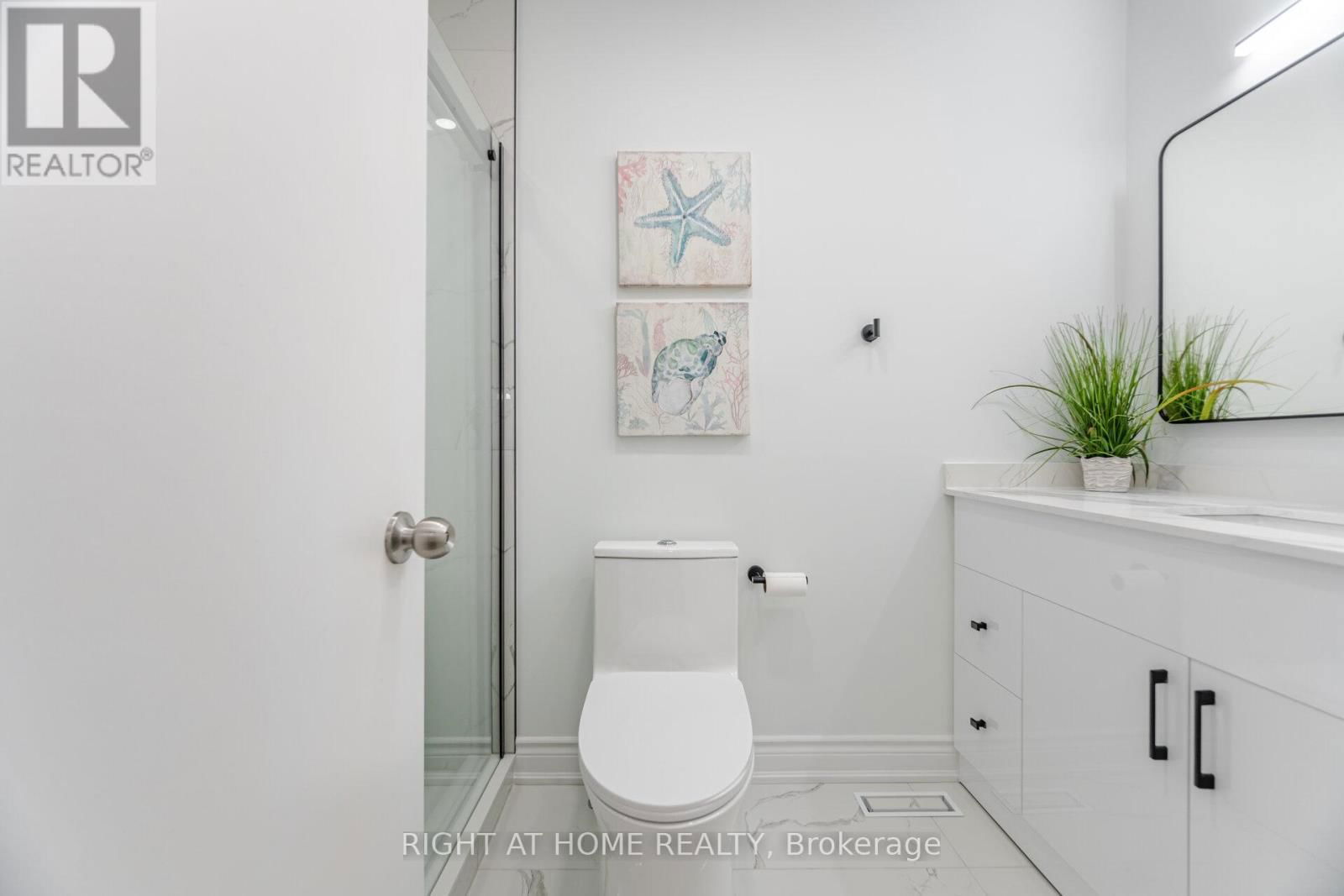 98 - 3600 COLONIAL DRIVE Image 26