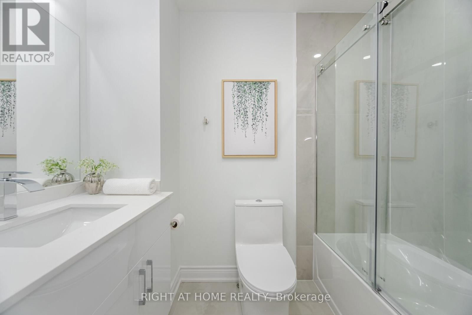 98 - 3600 COLONIAL DRIVE Image 31