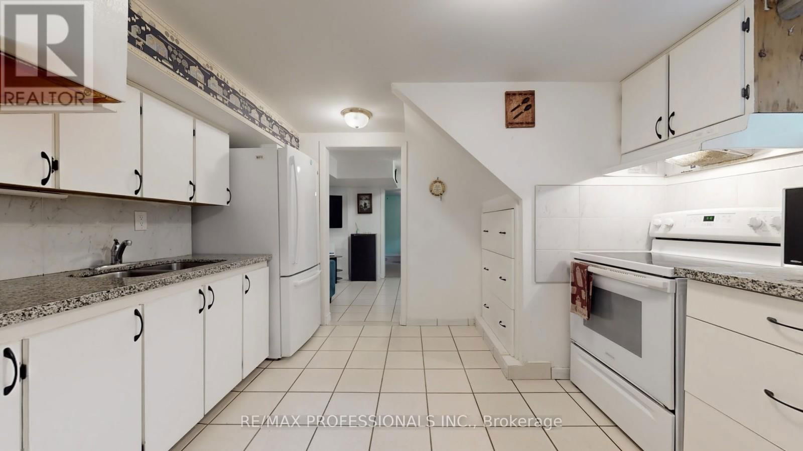 2 WOODPARK ROAD Image 25
