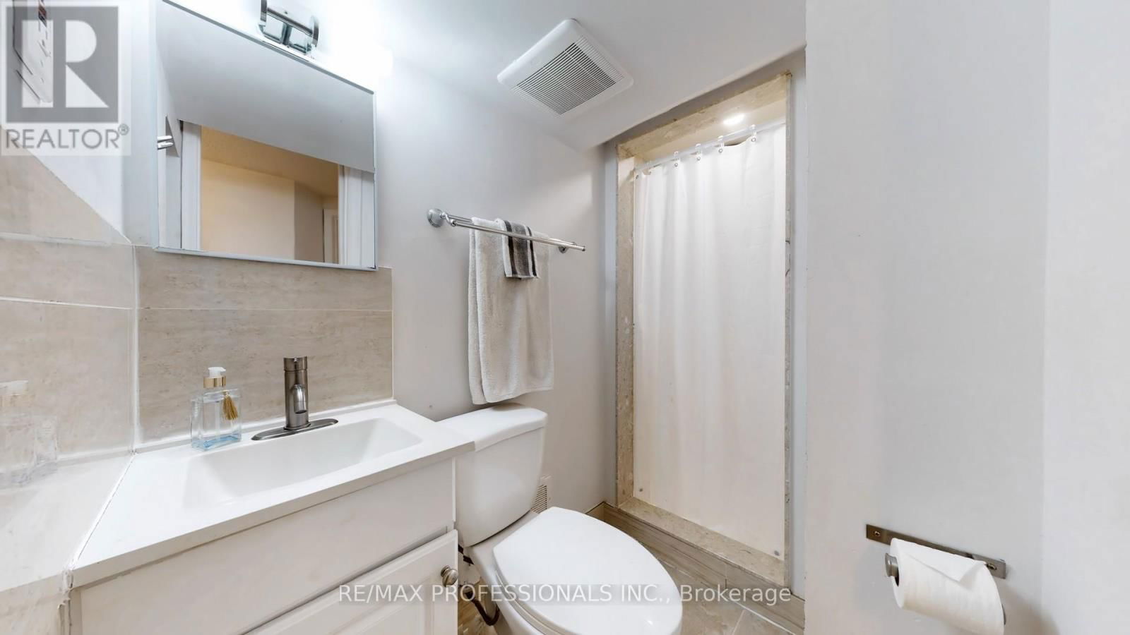 2 WOODPARK ROAD Image 34