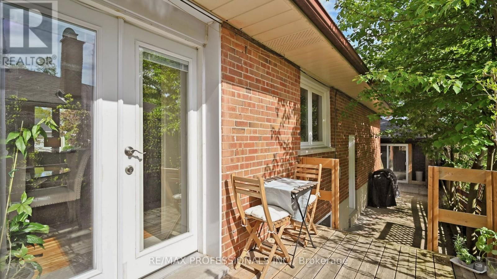 2 WOODPARK ROAD Image 36