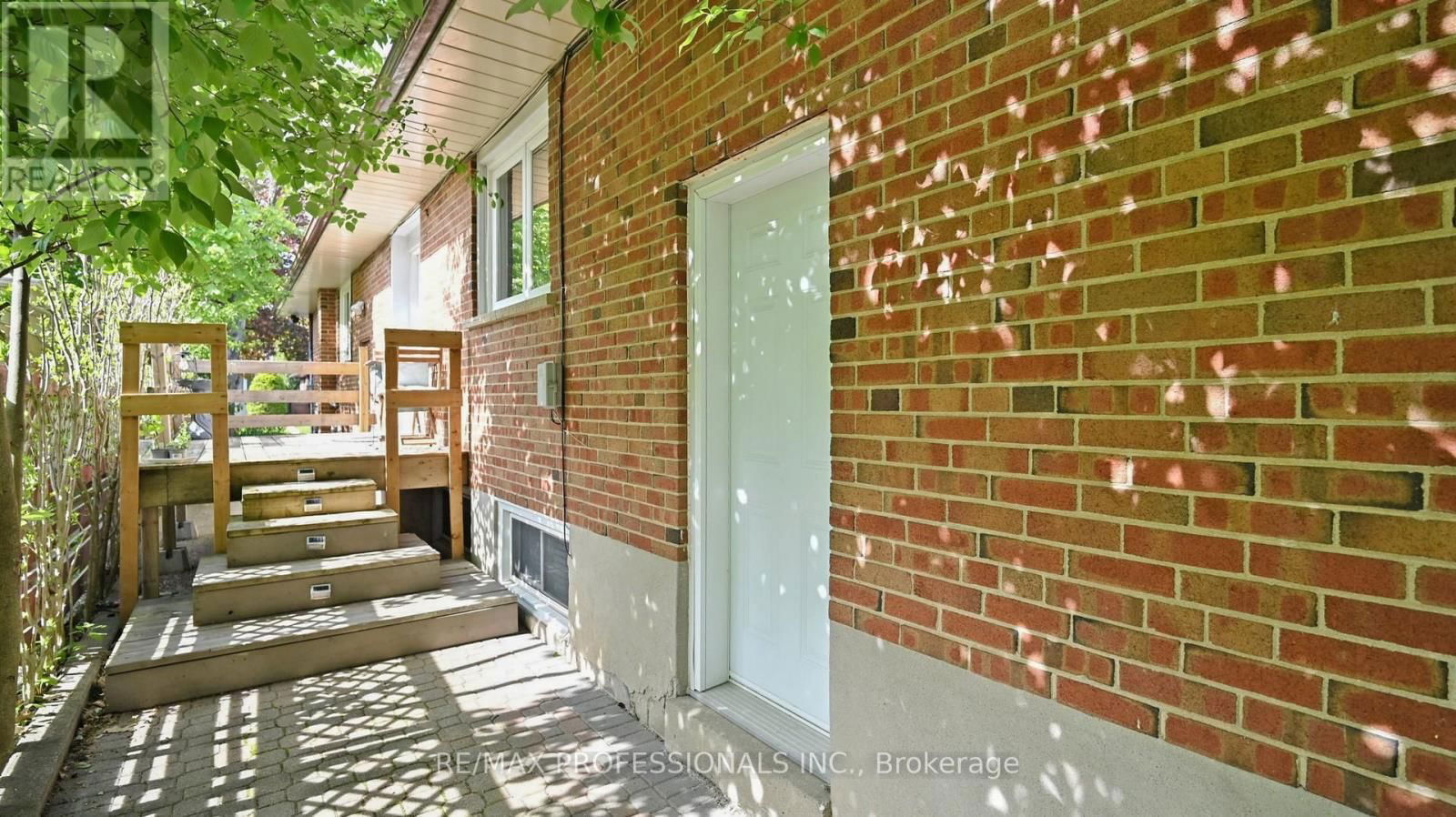 2 WOODPARK ROAD Image 37
