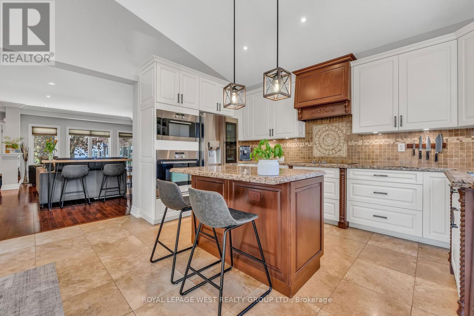 1321 CANFORD CRESCENT Image 11
