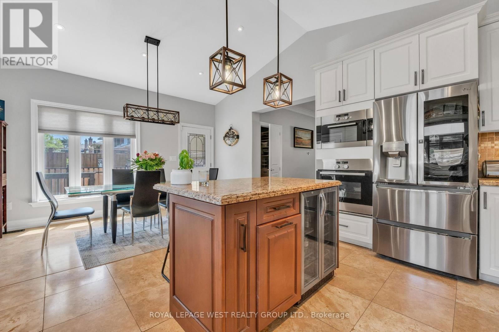 1321 CANFORD CRESCENT Image 13
