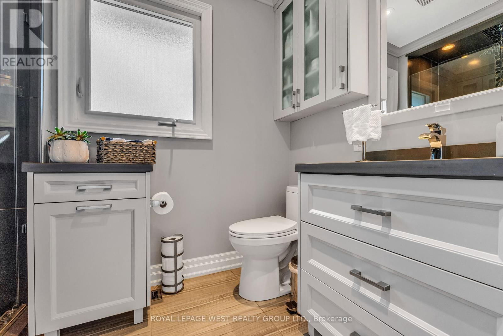 1321 CANFORD CRESCENT Image 17