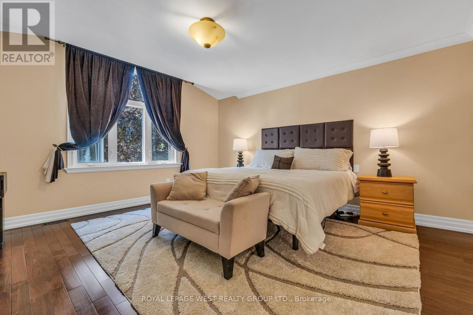 1321 CANFORD CRESCENT Image 19