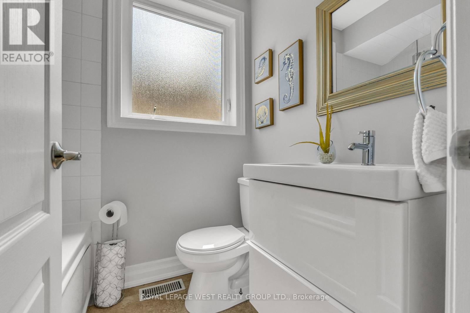 1321 CANFORD CRESCENT Image 25