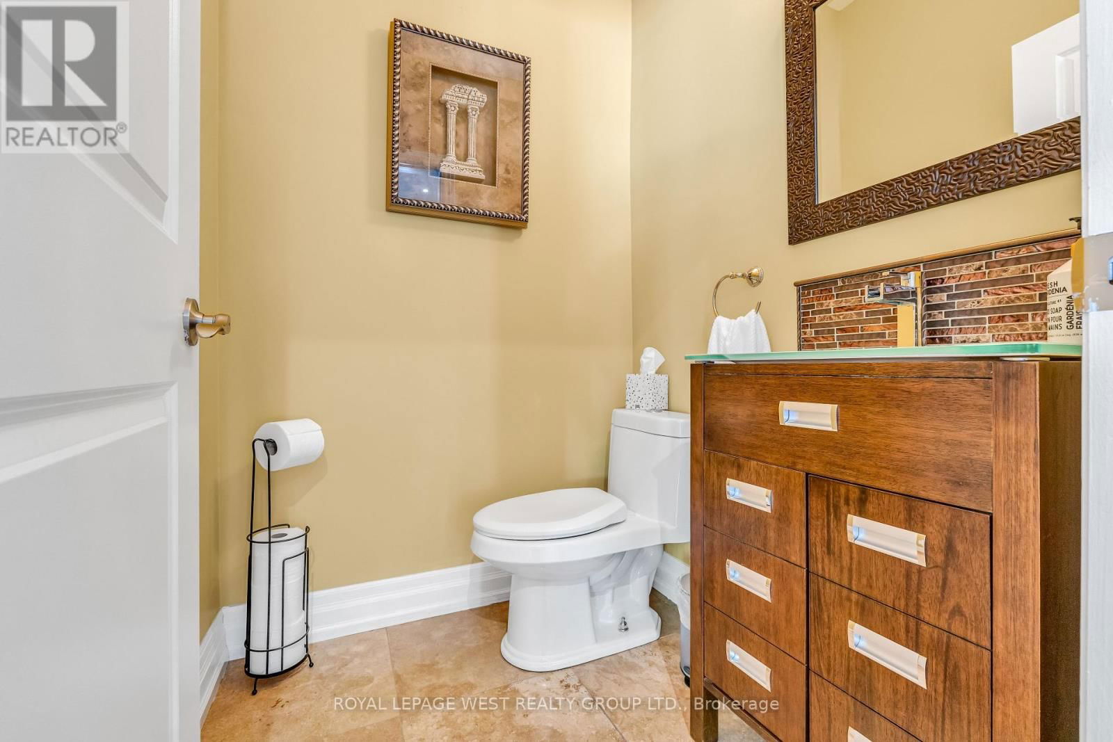 1321 CANFORD CRESCENT Image 3