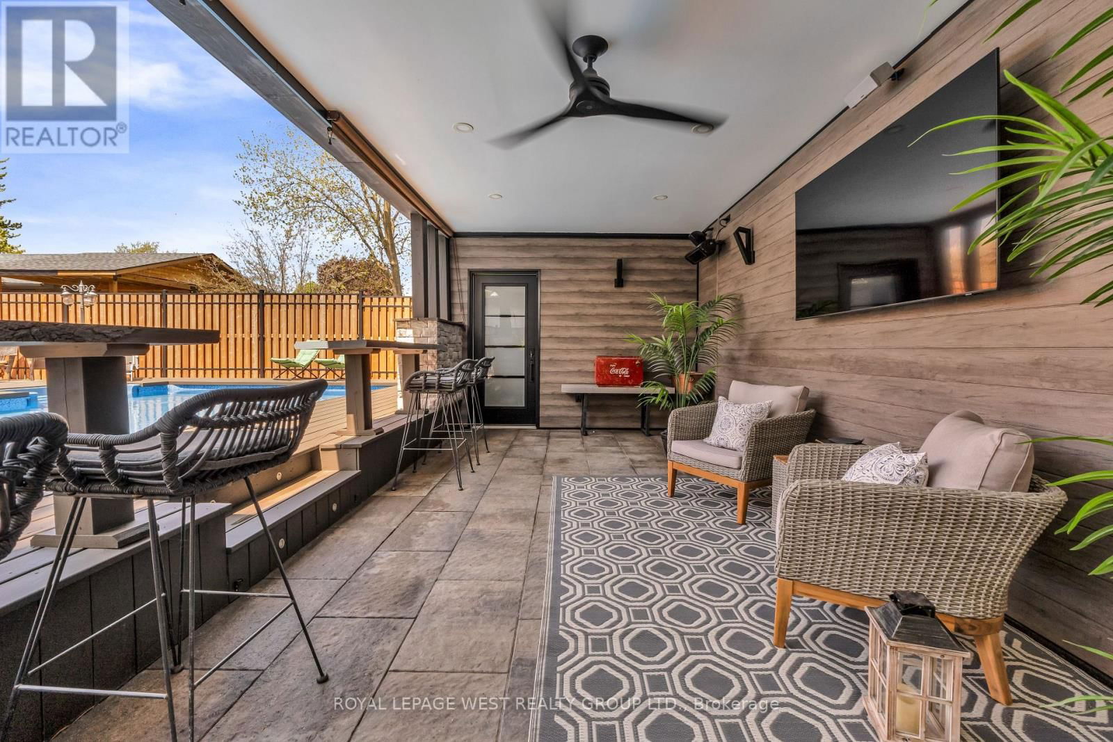 1321 CANFORD CRESCENT Image 37