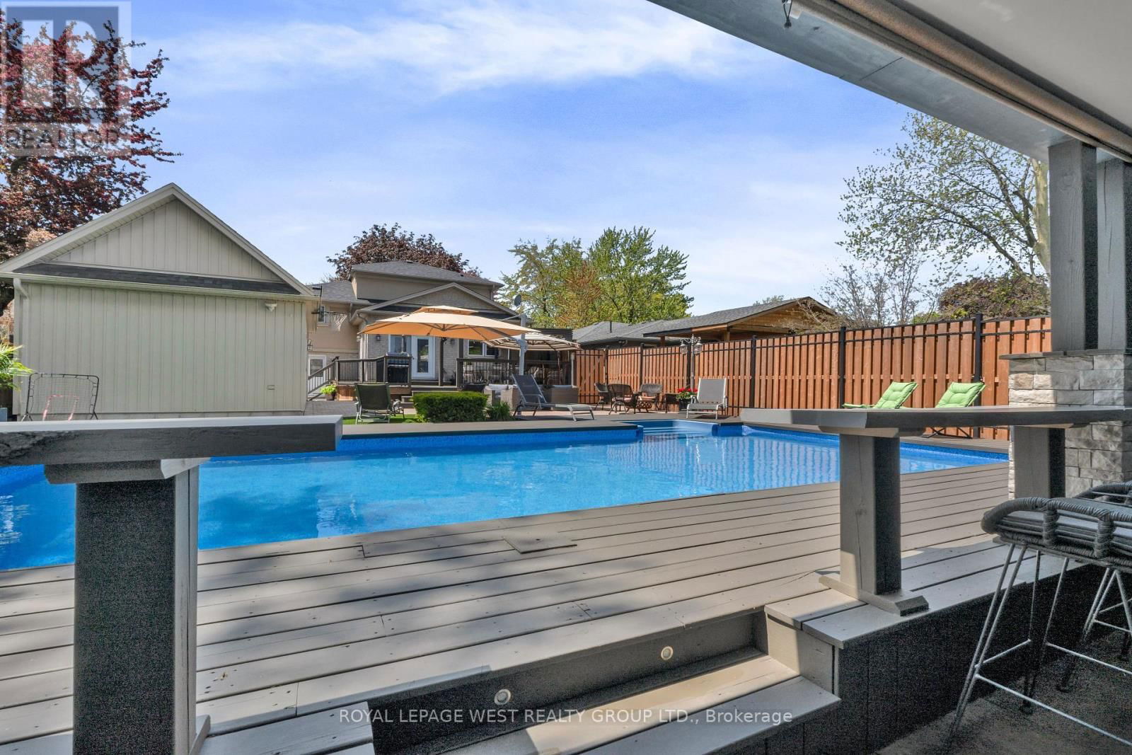 1321 CANFORD CRESCENT Image 38