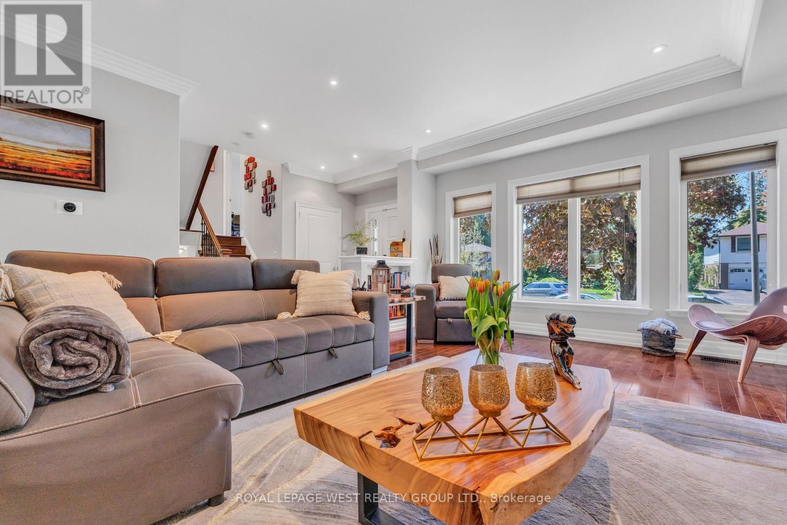 1321 CANFORD CRESCENT Image 4