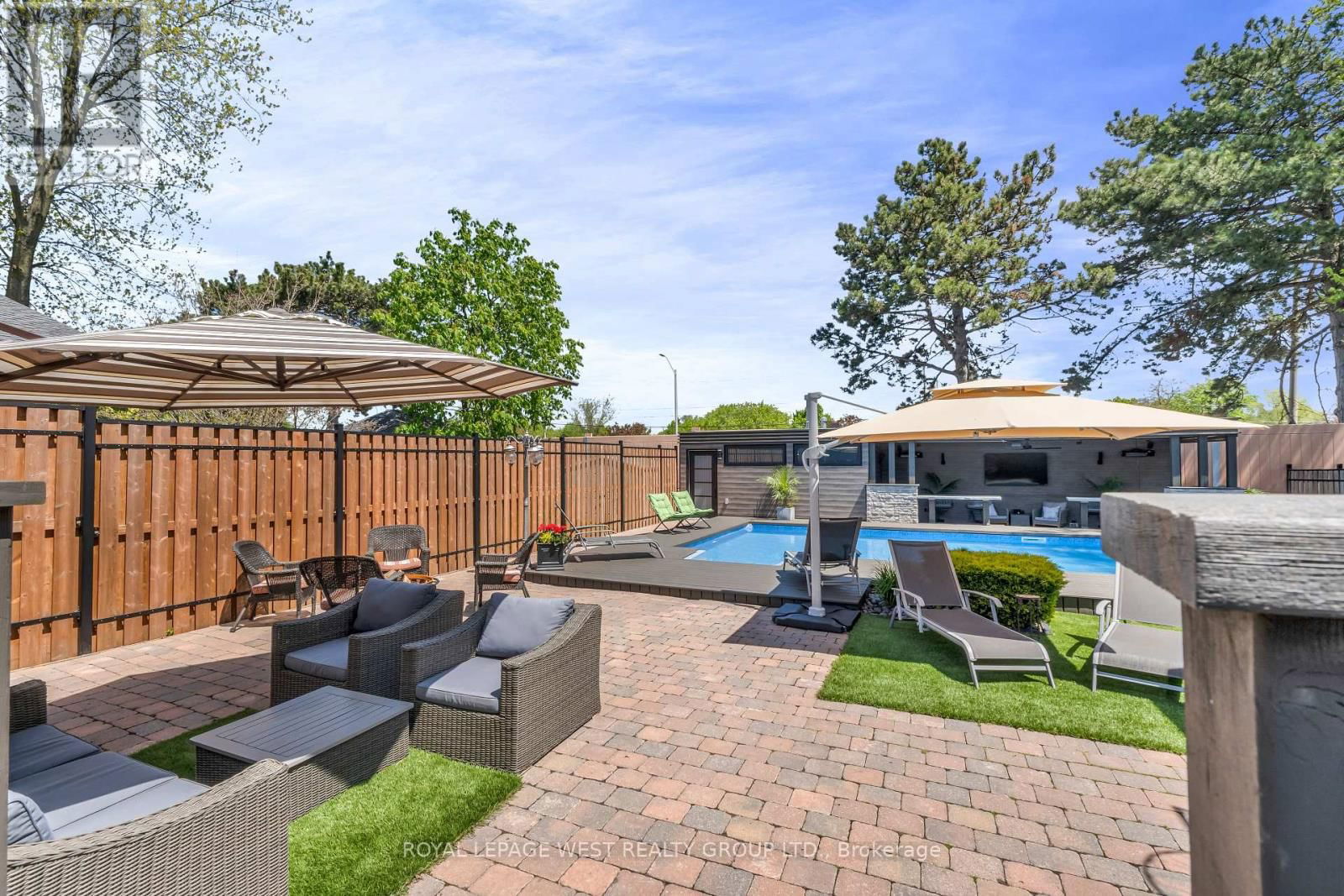 1321 CANFORD CRESCENT Image 40