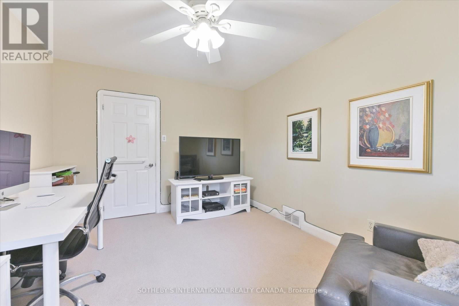 45 BROMLEY CRESCENT Image 21