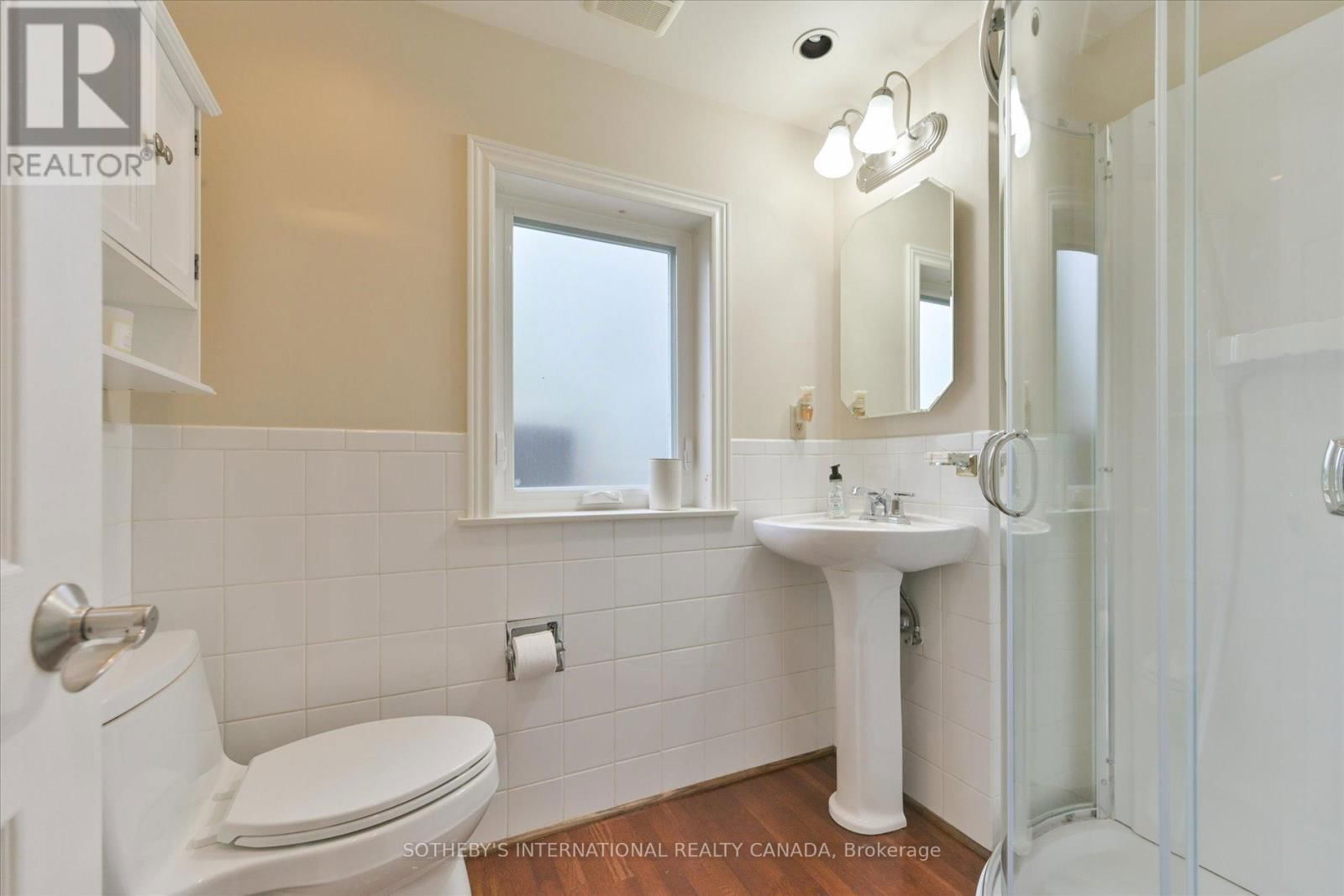45 BROMLEY CRESCENT Image 26