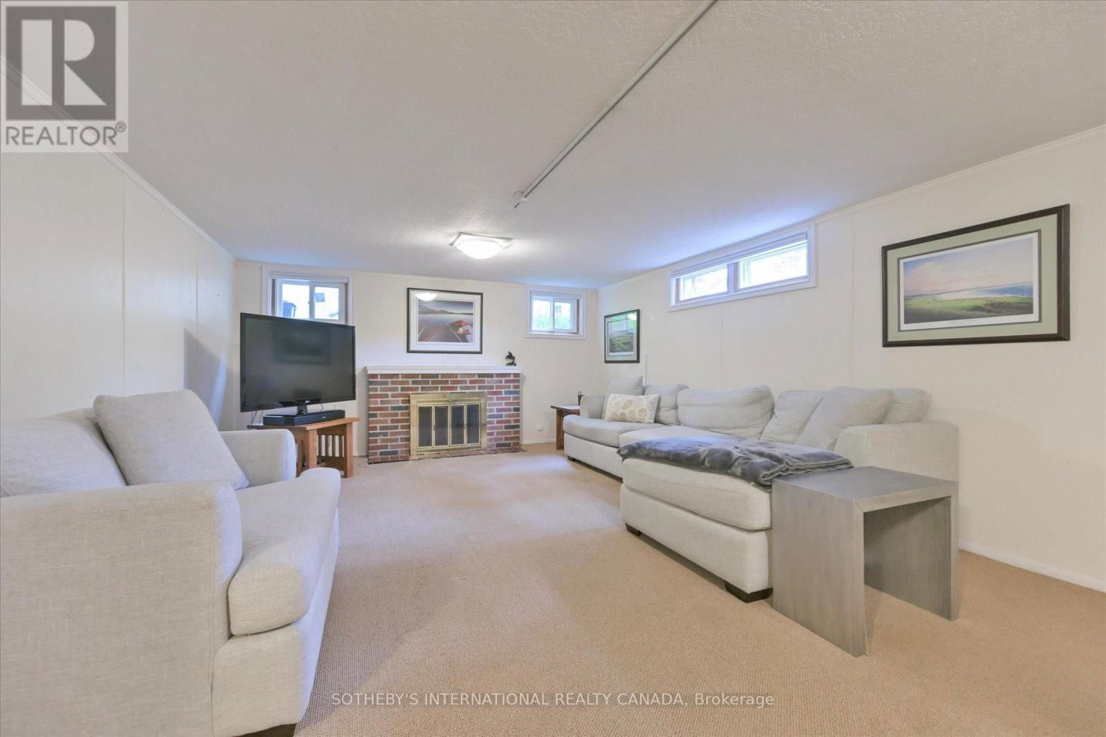 45 BROMLEY CRESCENT Image 27