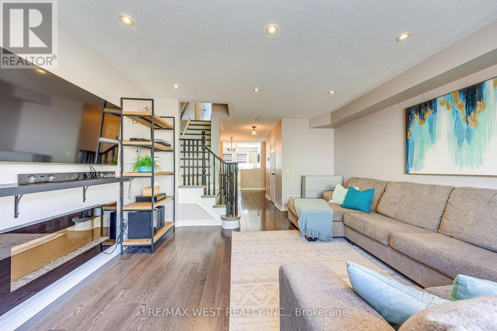 122 - 50 STRATHAVEN DRIVE Image 12