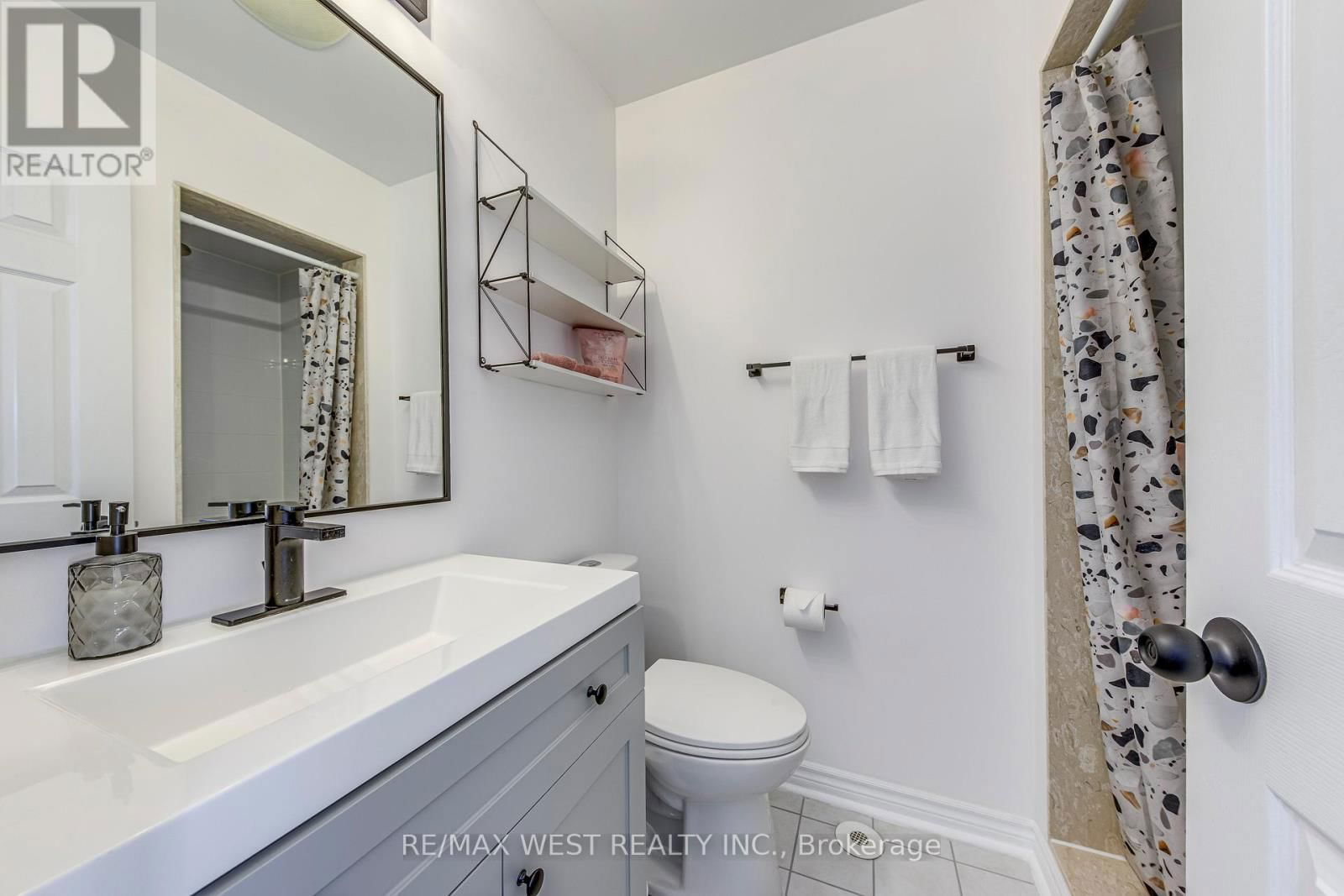 122 - 50 STRATHAVEN DRIVE Image 19