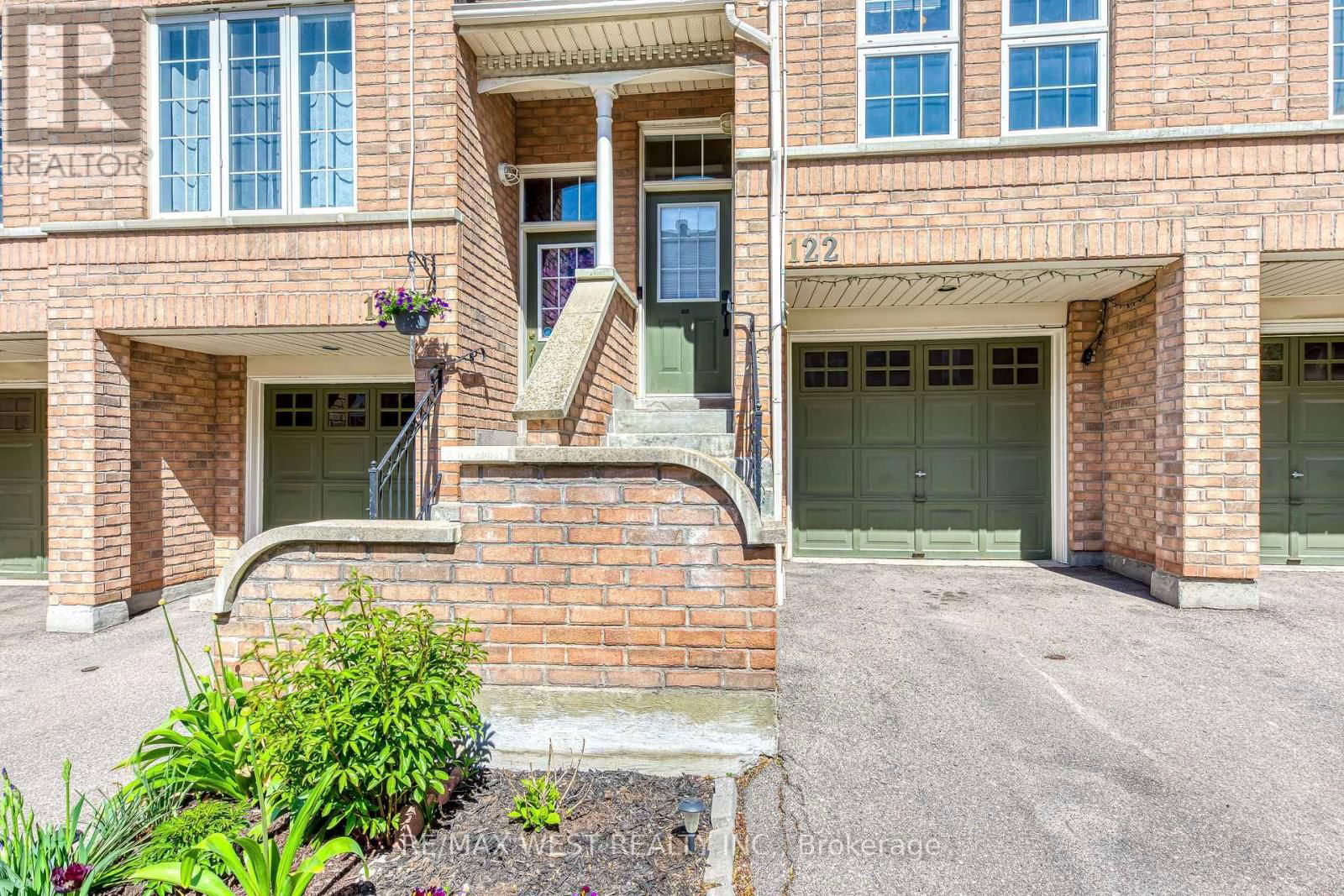 122 - 50 STRATHAVEN DRIVE Image 2