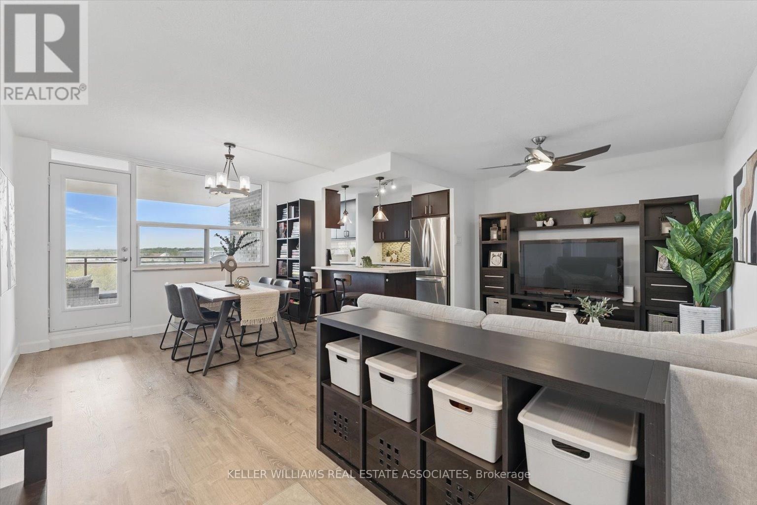 709 - 966 INVERHOUSE DRIVE Image 1