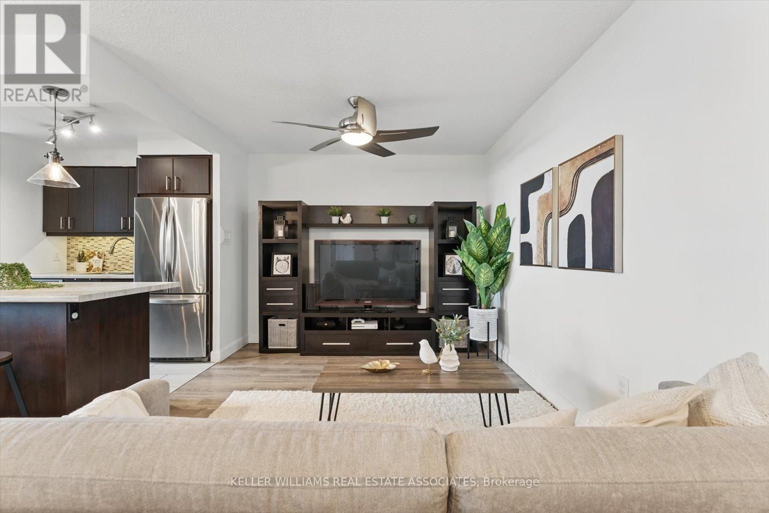 709 - 966 INVERHOUSE DRIVE Image 3