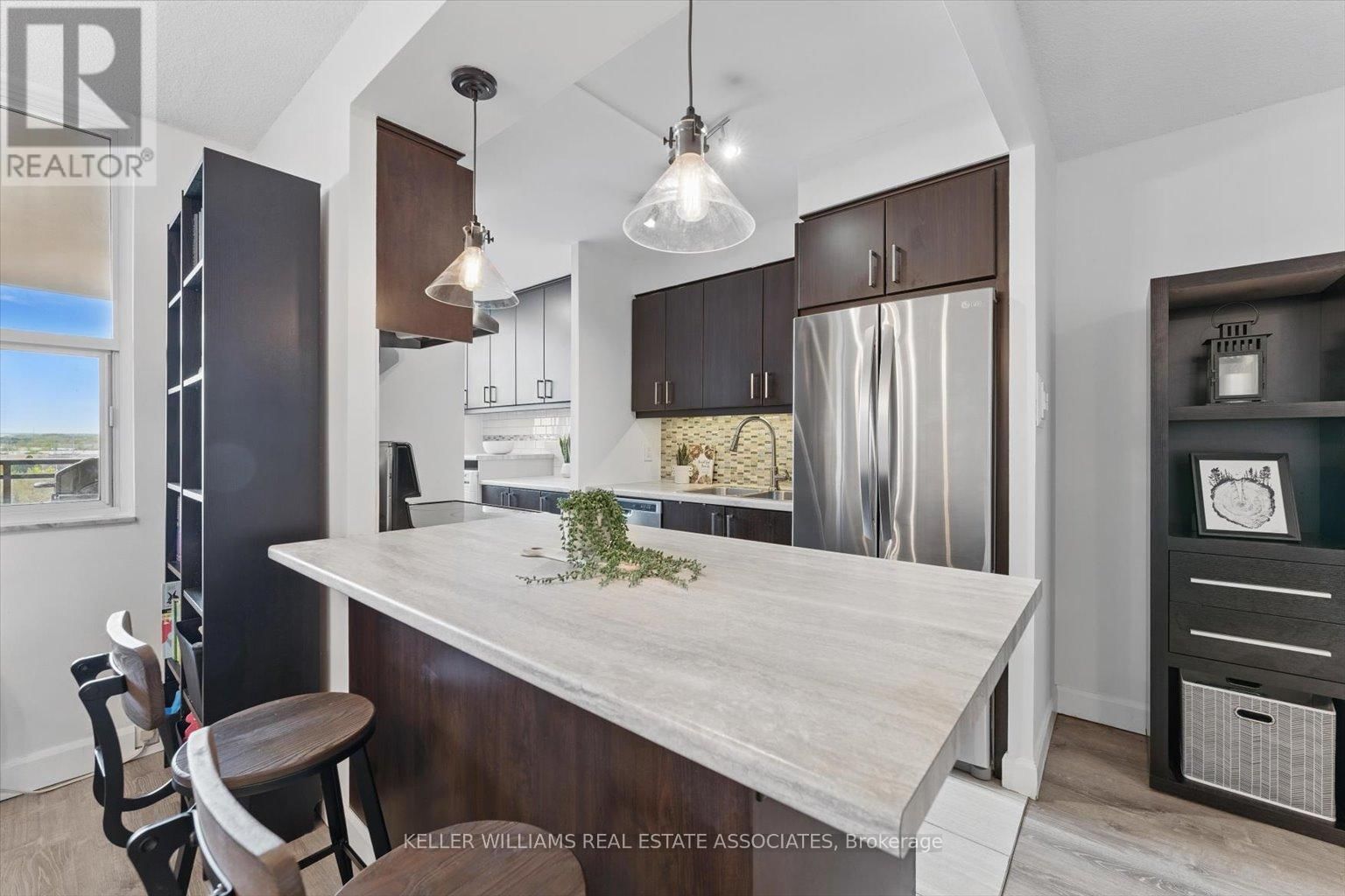 709 - 966 INVERHOUSE DRIVE Image 9