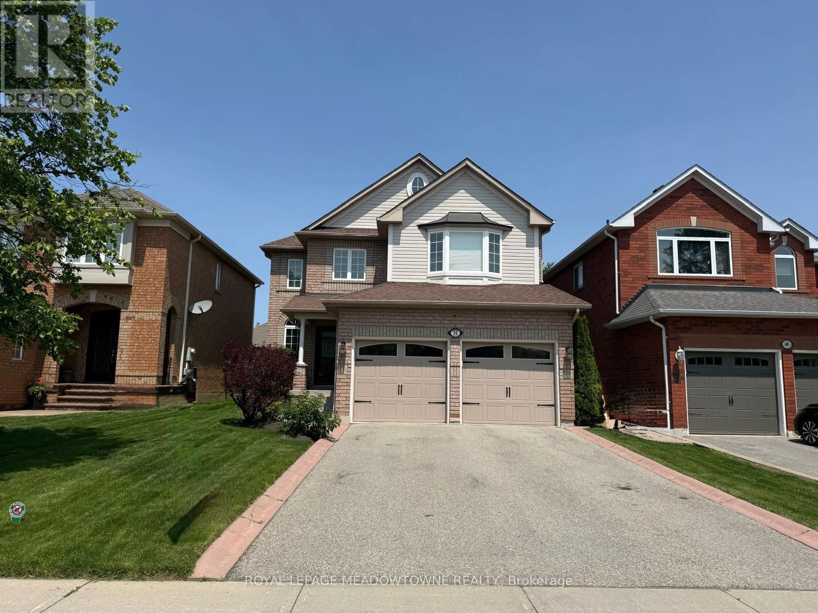51 ROBERTSON DAVIES DRIVE Image 1