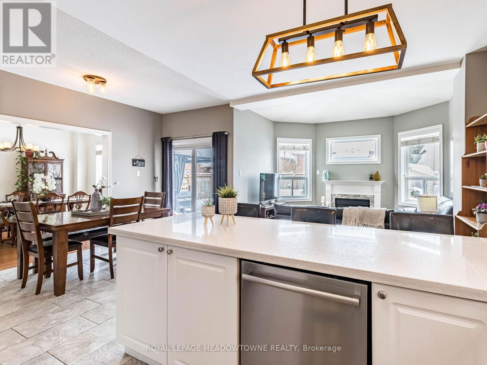 51 ROBERTSON DAVIES DRIVE Image 10