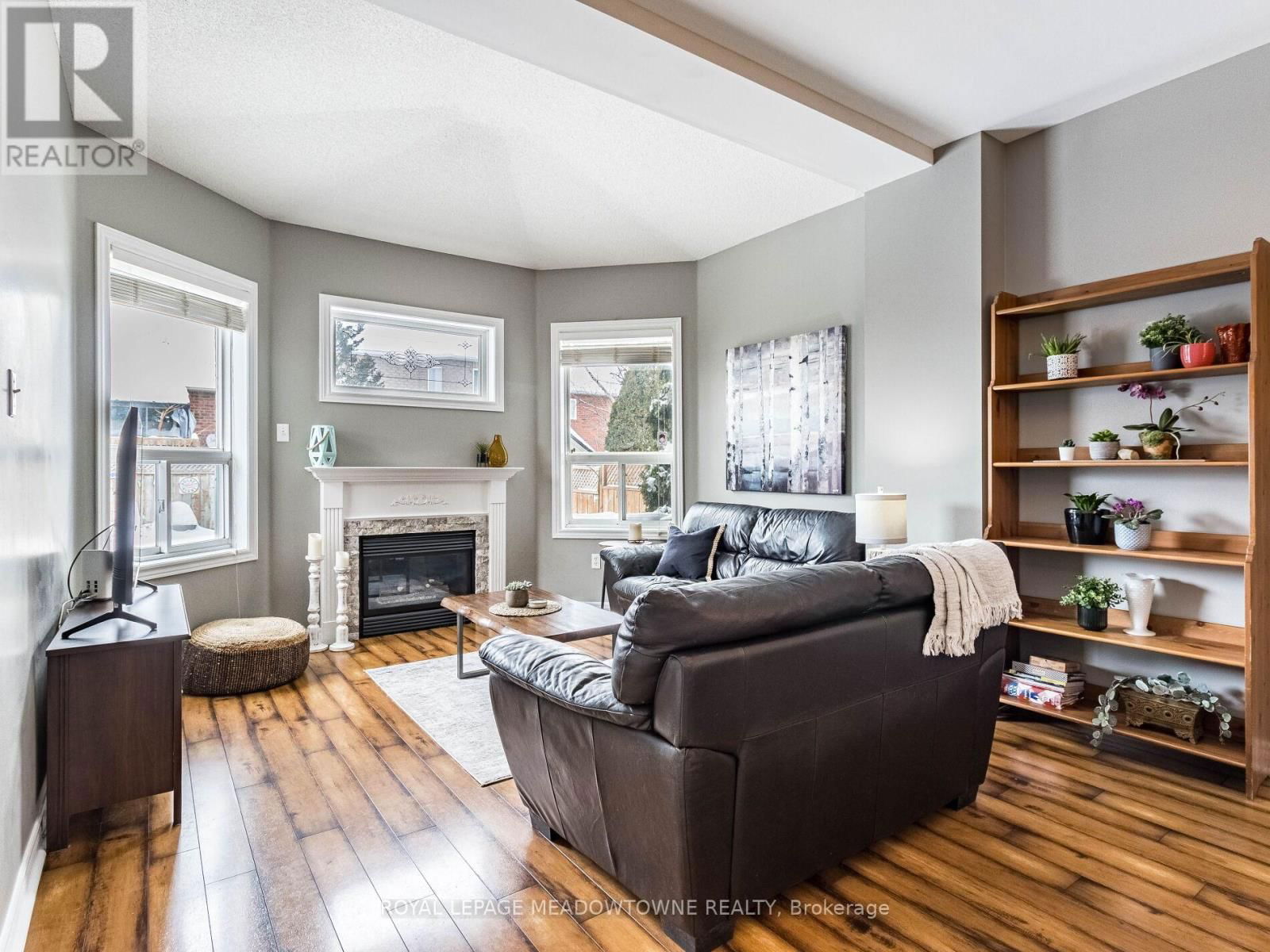 51 ROBERTSON DAVIES DRIVE Image 13