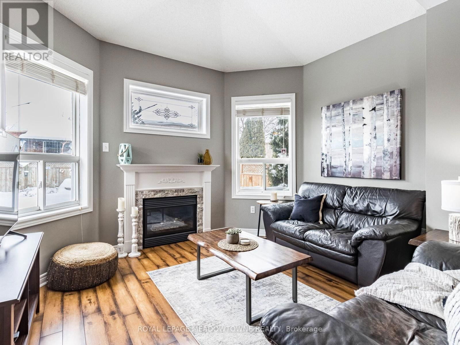 51 ROBERTSON DAVIES DRIVE Image 14