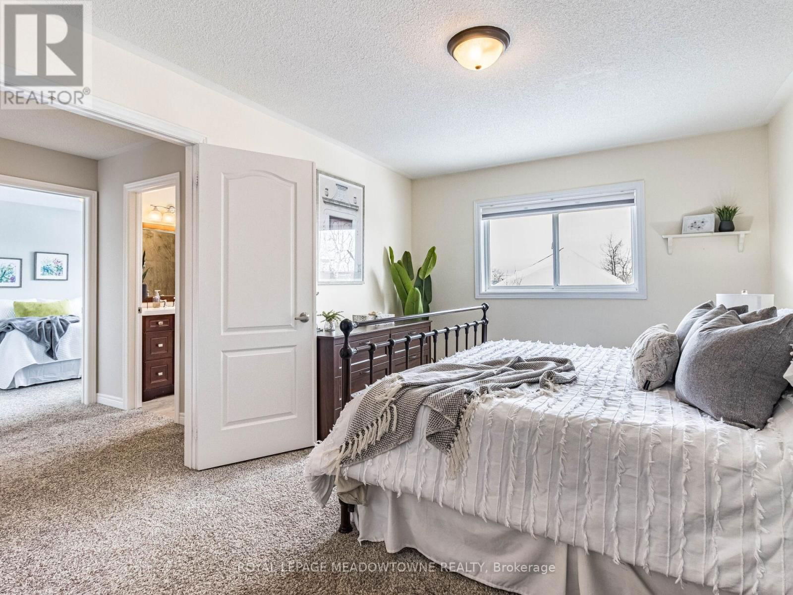 51 ROBERTSON DAVIES DRIVE Image 22