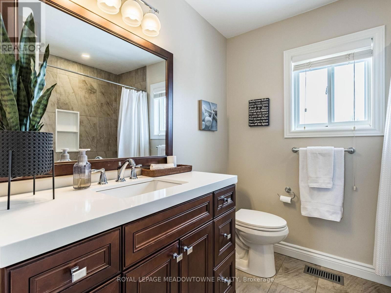 51 ROBERTSON DAVIES DRIVE Image 30
